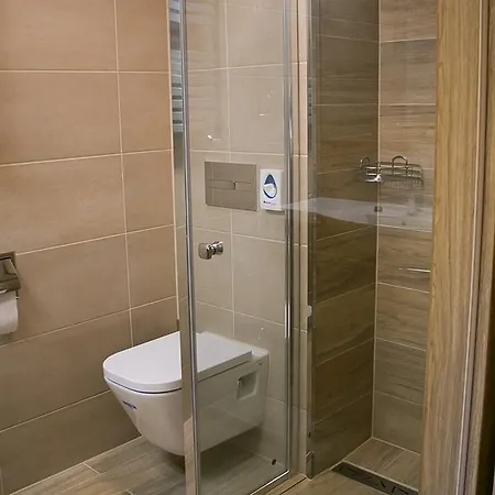 Hotel Korona 2*