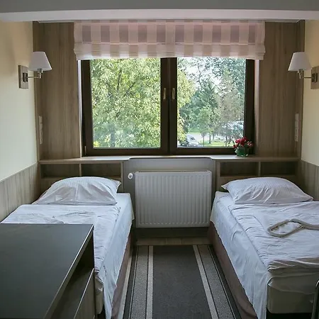 Hotel Korona 2*