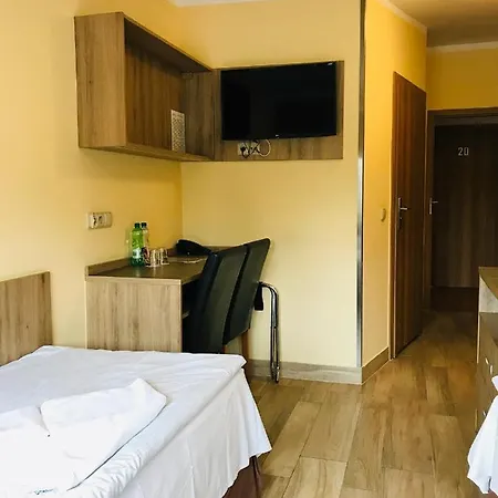 Korona 2* Клодзко