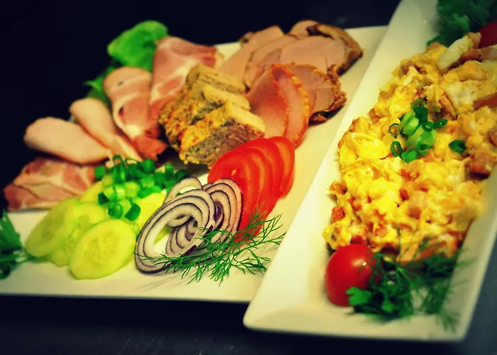 Korona 2* كوادسكوم